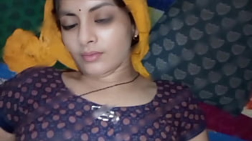 मोनू, हॉट भाभी, अपने दर्जी द्वारा एक रोमांचक सेक्स वीडियो में बीज से भर जाती है