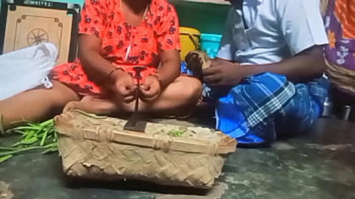 लंबे बालों और ओरल क्लाइमेक्स के साथ पहली बार पोर्न देखें!