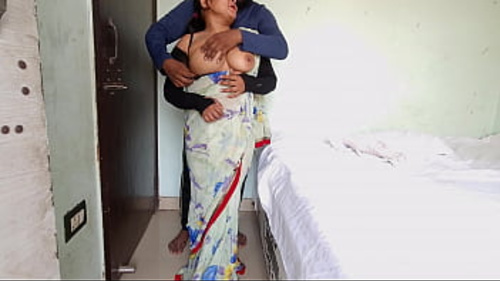 काजल और नवीन अपने तंग गधों को अपने बड़े लिंगों से संतुष्ट करते हैं