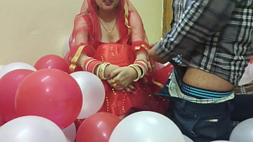 एक सेक्सी पत्नी का स्टीमी होममेड वीडियो जिसमें उसका पति उसे जोरदार चोदता है