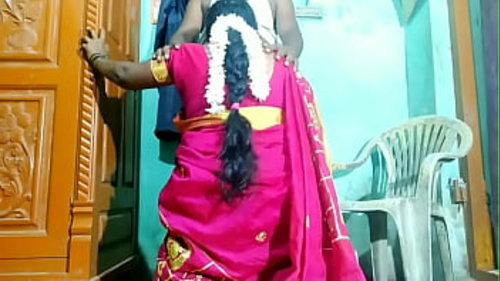 छोटी भारतीय रूममेट को बाहर डॉगी-स्टाइल में जोरदार चोदाई मिलती है