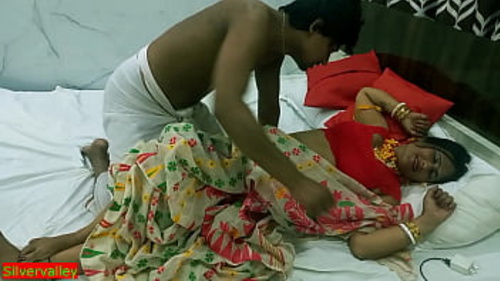 नया भारतीय एडल्ट वेब कंटेंट जिसमें एक हॉट MILF भाभी अनकट हार्डकोर सेक्स सीन में है