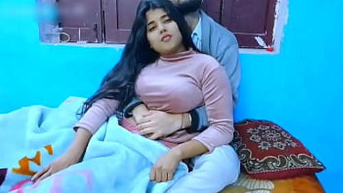 सिज़लिंग कर्वी ब्यूटी सोनिया, एक आकर्षक भारतीय भाभी, स्टीमी एक्शन में।