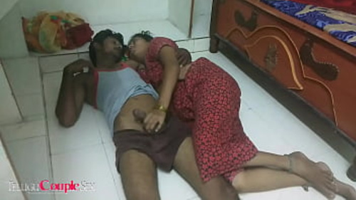 तेलुगु क्षेत्र की भारतीय पत्नी के साथ तीव्र फोरप्ले, मौखिक सेक्स और चेहरे पर वीर्यपात प्राप्त करना।
