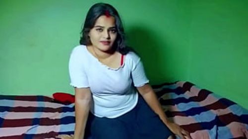 क्रिसमस सेलिब्रेशन के बाद, मेरी योनि को नए साल से कुछ घंटे पहले ही फिर से प्रवेश किया गया, इस बार मेरे बड़े काले लंड के साथ।