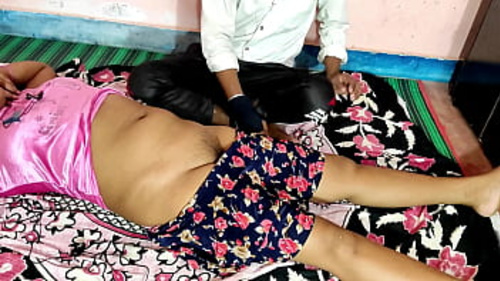 पेट दर्द के लिए डॉक्टर के पास गया और मेरी चूत चुदवा कर रह गया!