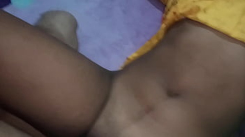 एक भारतीय लड़की के लिए ताजा देखो