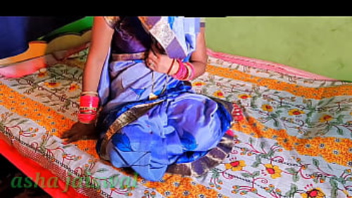 शरारती आंटियाँ जंगली भारतीय देसी सेक्स में लिप्त होती हैं।