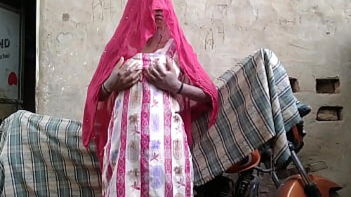 भारतीय पत्नी और पति घर पर पैशनेट सेक्स करते हैं