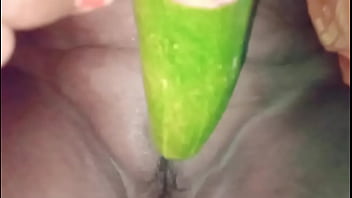 देसी भाभी सेक्स अकेले साइड रूम में चुदाई कर रही है।