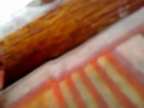 कोलाज़ लड़की अपने बॉयफ्रेंड का आनंद ले रही है